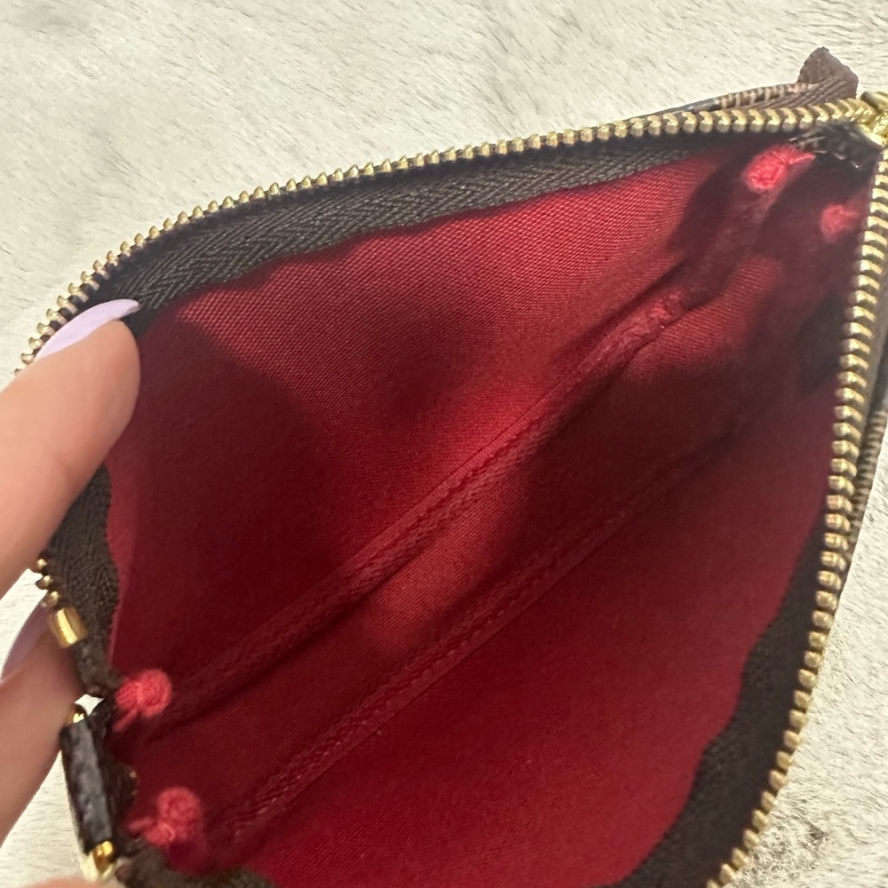 Louis Vuitton Mini Pochette Accessoires - Picture 3 of 7